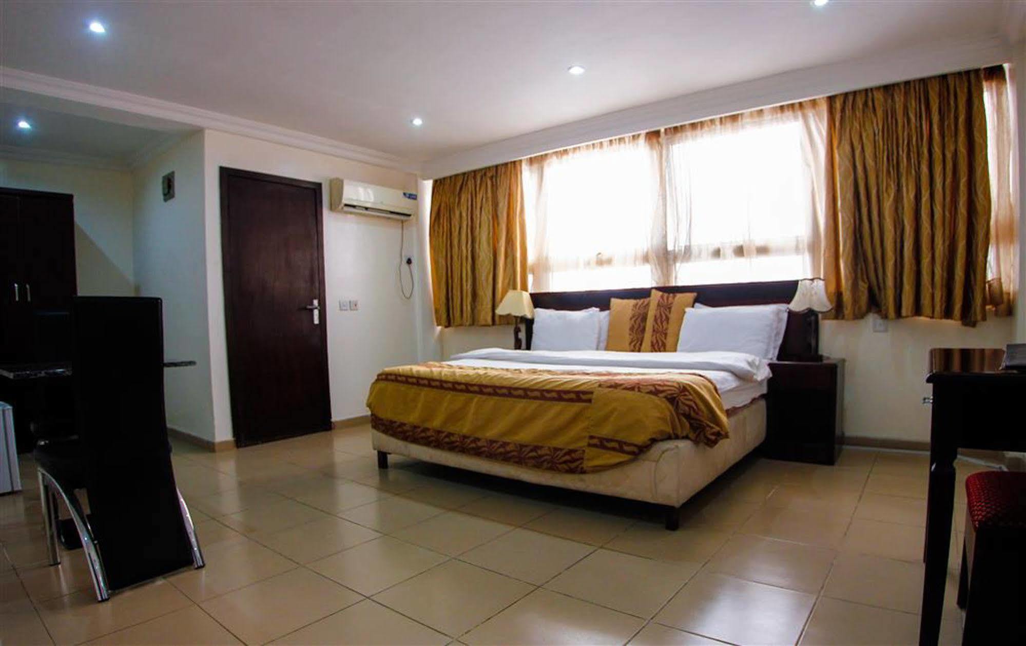 Beni Hotel Lagos Exterior photo
