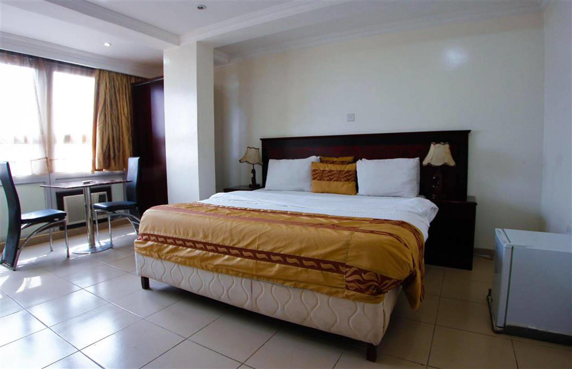 Beni Hotel Lagos Exterior photo